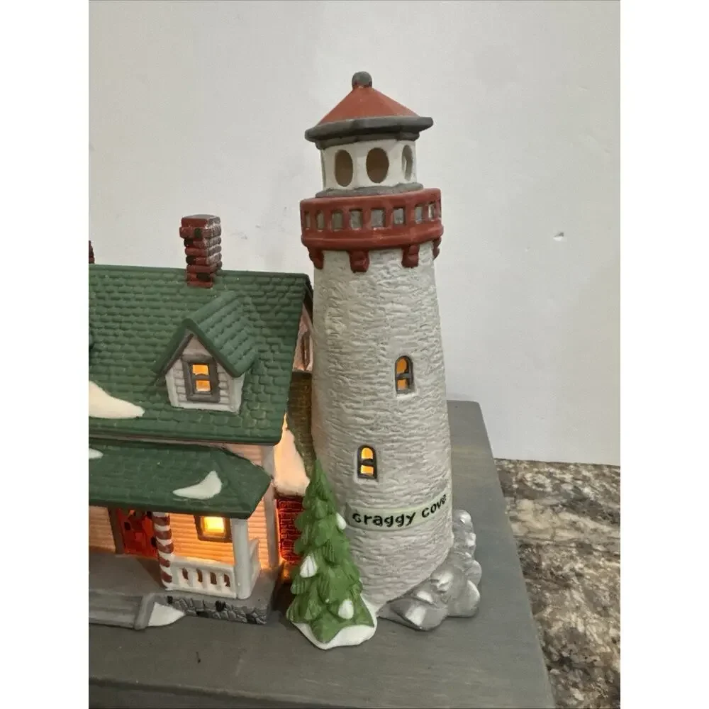 Department 56 Craggy Cove Lighthouse New England Village Series #59307 Light/Box